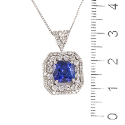 2.26ct Tanzanite & Diamond Pendant - 3