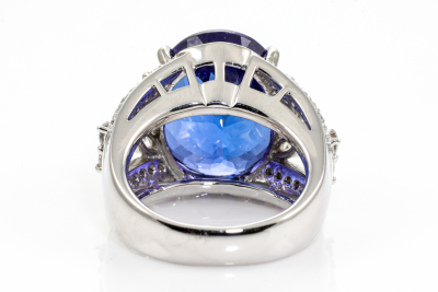 16.48ct Oval Tanzanite and Diamond Ring - 8