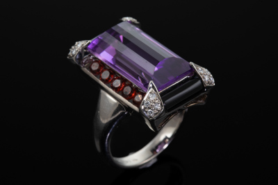 10.26ct Amethyst, Onyx and Diamond Ring - 2