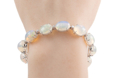 26.14ct Opal and Diamond Bracelet - 5