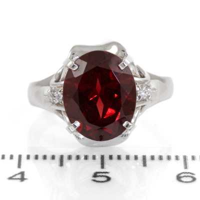 4.80ct Garnet and Diamond Ring - 2