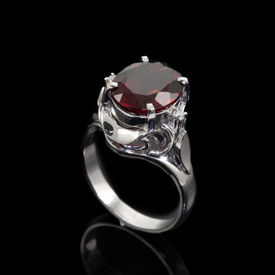 4.80ct Garnet and Diamond Ring - 5