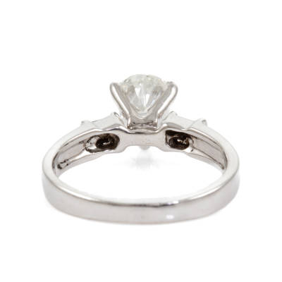 1.00ct Centre Pear Shape Diamond Ring - 4