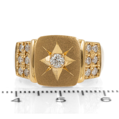 0.53ct Diamond Mens Gold Ring 7.5g - 2