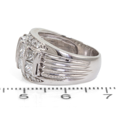 2.06ct Diamond Dress Ring - 3