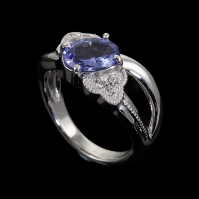 1.41ct Tanzanite and Diamond Ring - 5