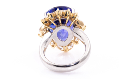 15.96ct Tanzanite & 1.89ct Diamond Ring - 5