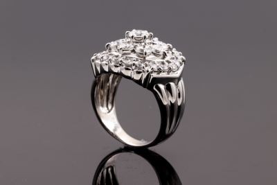 3.05ct Diamond Dress Ring 17.1g - 6