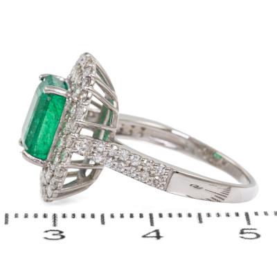 2.44ct Emerald & Diamond Ring - 3