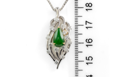 1.02ct Jade & 1.02ct Diamond Pendant - 5