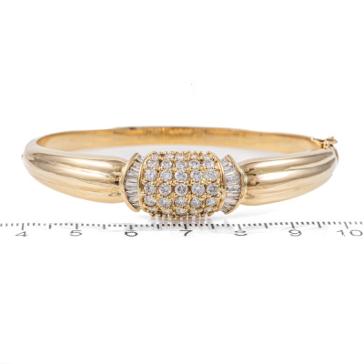 2.37ct Diamond Bangle - 2