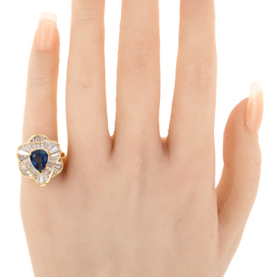 2.06ct Sapphire and Diamond Ring - 7