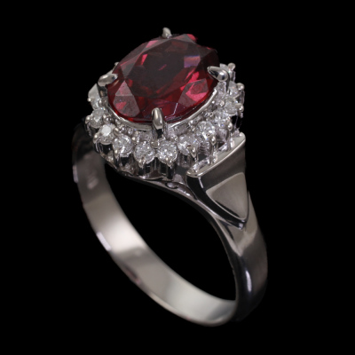 2.02ct Garnet and Diamond Ring - 5