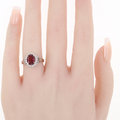 2.02ct Garnet and Diamond Ring - 6