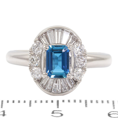 0.43ct Aquamarine and Diamond Ring - 2