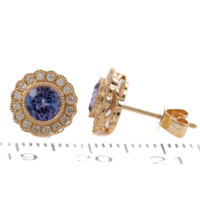 1.06ct Tanzanite and Diamond Earrings - 3