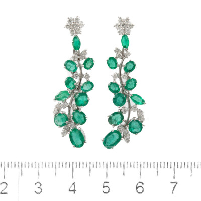 5.00ct Emerald & Diamond Earrings - 2