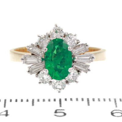 0.73ct Emerald and Diamond Ring - 2