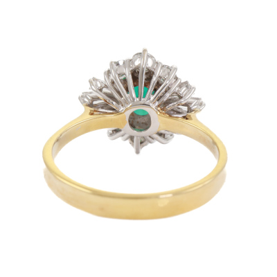 0.73ct Emerald and Diamond Ring - 4