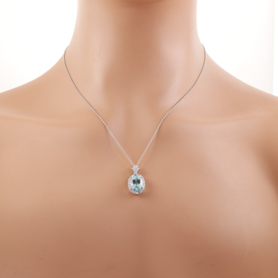 5.07ct Aquamarine and Diamond Necklace - 5