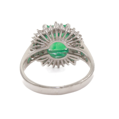 1.89ct Emerald and Diamond Ring - 4