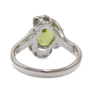 2.35ct Peridot and Diamond Ring - 4