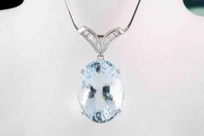 38.26ct Aquamarine and Diamond Pendant - 7