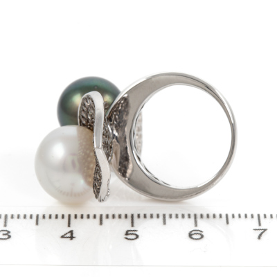 South Sea Pearl and Diamond Ring - 3