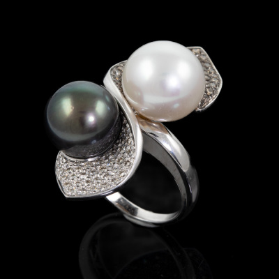 South Sea Pearl and Diamond Ring - 6