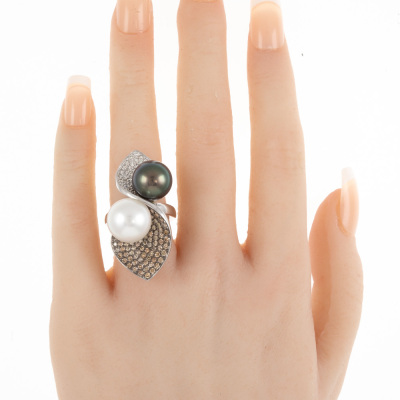 South Sea Pearl and Diamond Ring - 7