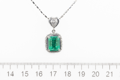 3.64ct Emerald & 0.60ct Diamond Pendant - 2