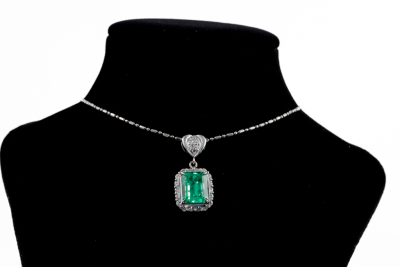 3.64ct Emerald & 0.60ct Diamond Pendant - 7