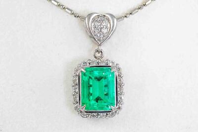 3.64ct Emerald & 0.60ct Diamond Pendant - 8