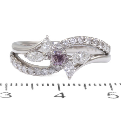 0.14ct Fancy Pinkish Purple Diamond Ring - 2