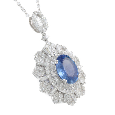 4.32ct Sapphire and Diamond Pendant - 5