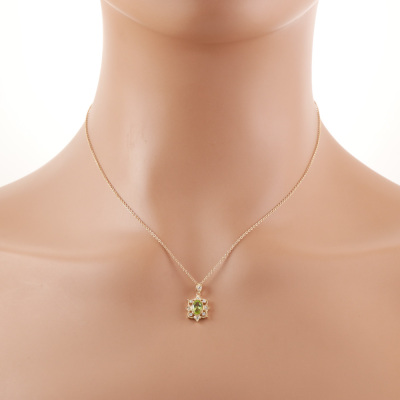 0.47ct Peridot and Diamond Pendant - 6