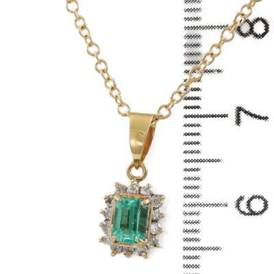 0.36ct Emerald and Diamond Pendant - 3