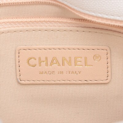 Chanel Wavy CC Hobo - 3