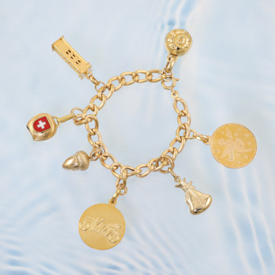 Charm Bracelet 18ct yellow gold 40.5g - 7