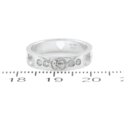 Gucci Icon Diamond Ring with Heart Cutout - 2