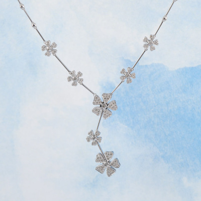 1.00ct Diamond Flower Design Necklace - 7