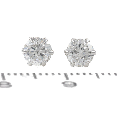 0.84ct Round Diamond Studs - 2