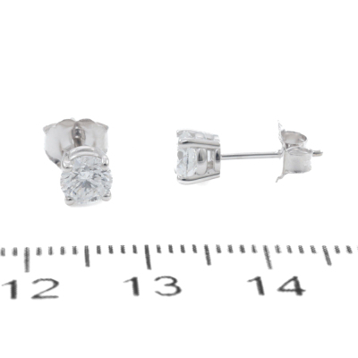 0.80ct Diamond Studs GIA D VS2 - 2