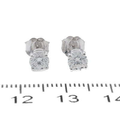 0.80ct Diamond Studs GIA D VS2 - 4