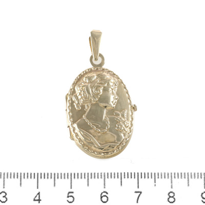 9ct Yellow Gold Locket - 2