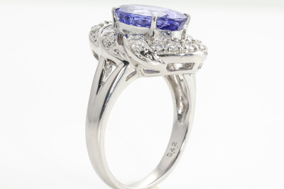 3.77ct Tanzanite and Diamond Ring - 4